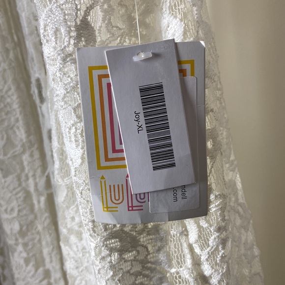 LuLaRoe Joy X-LARGE, Ivory. NWT, small flaw in back. See photo. - Picture 2 of 9